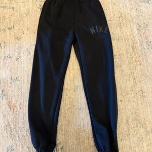 Nike Men's Black Jogger Pants
